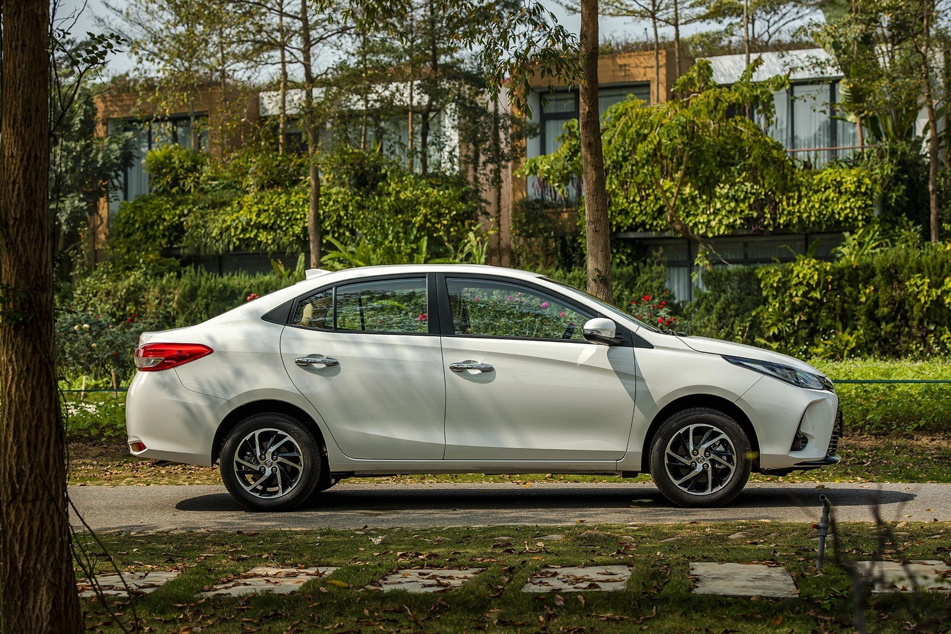 vios ngoai giao 10.jpg