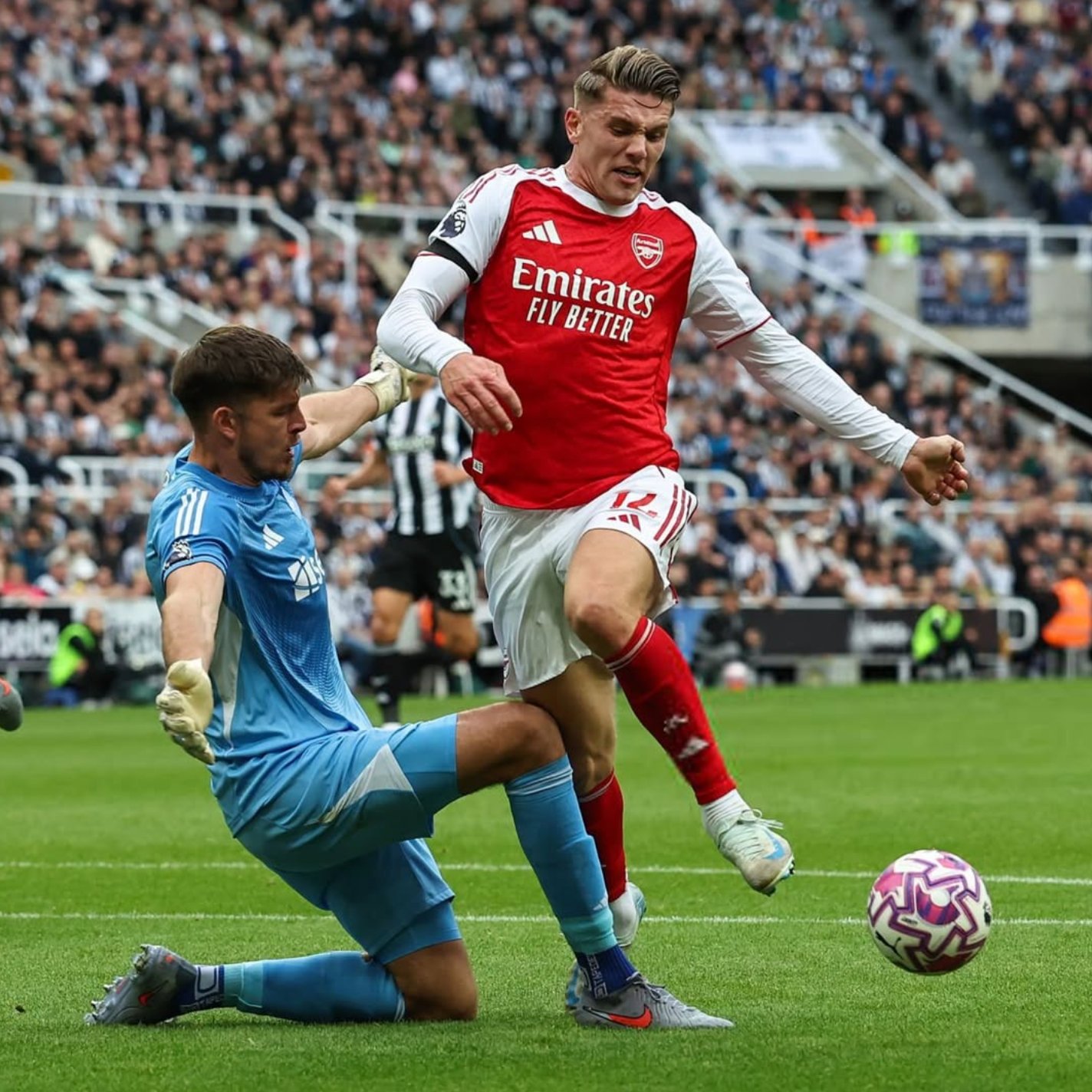 Arsenal ngược dòng hạ chủ nhà Newcastle, trọng tài gây phẫn nộ- Ảnh 2.