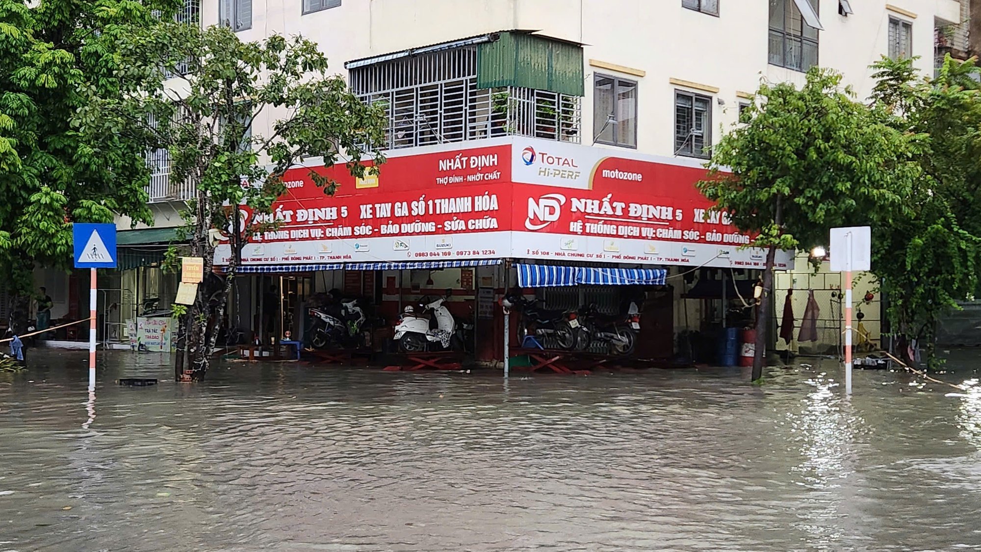 Bão số 10 Bualoi gây thiệt hại nặng nề: Lốc xoáy kéo sập nhiều nhà dân ở Ninh Bình, 6 người thiệt mạng- Ảnh 33.