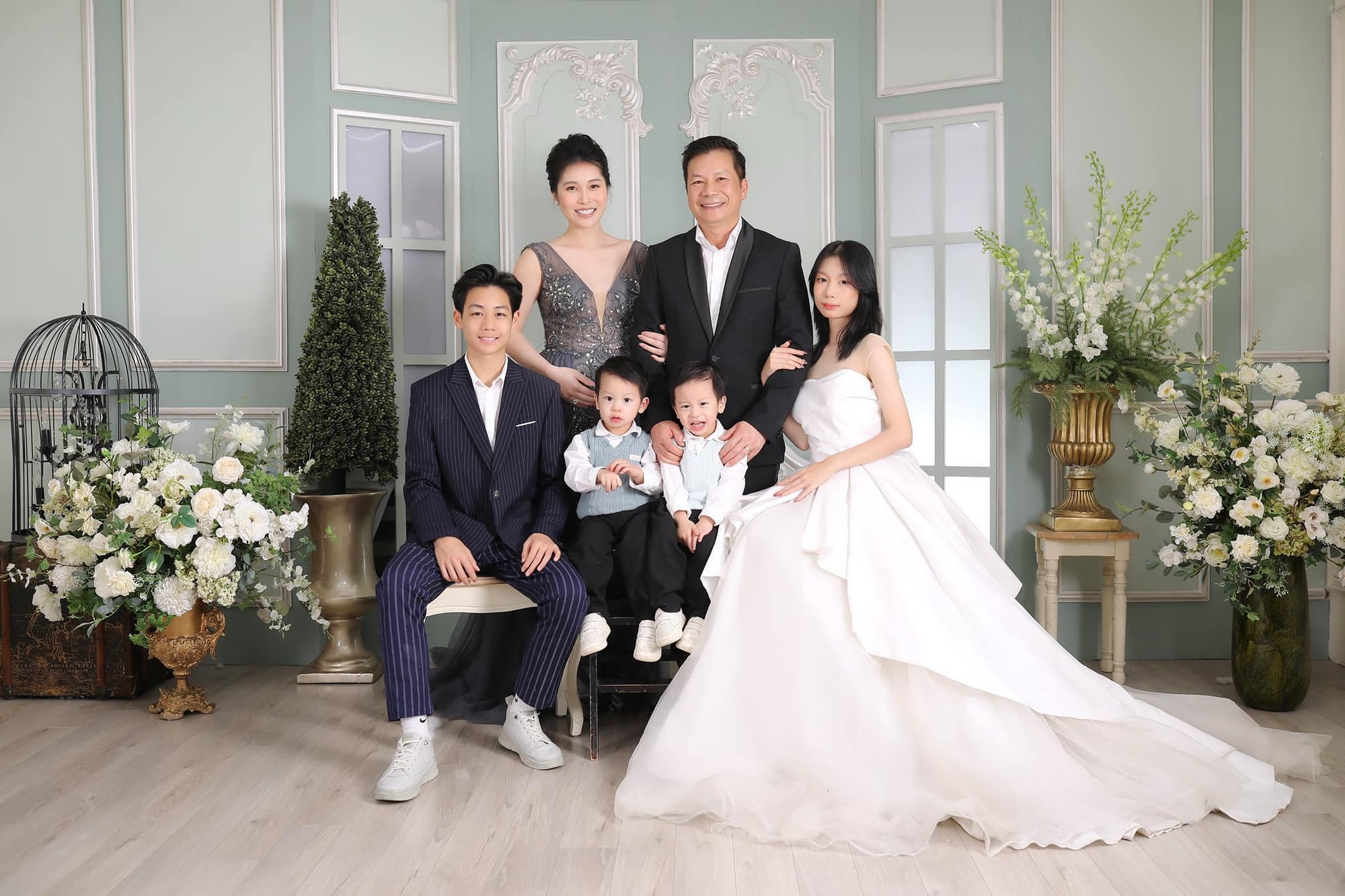Chân dung đại thiếu gia 14 tuổi nhà Phó chủ tịch Cen Group: