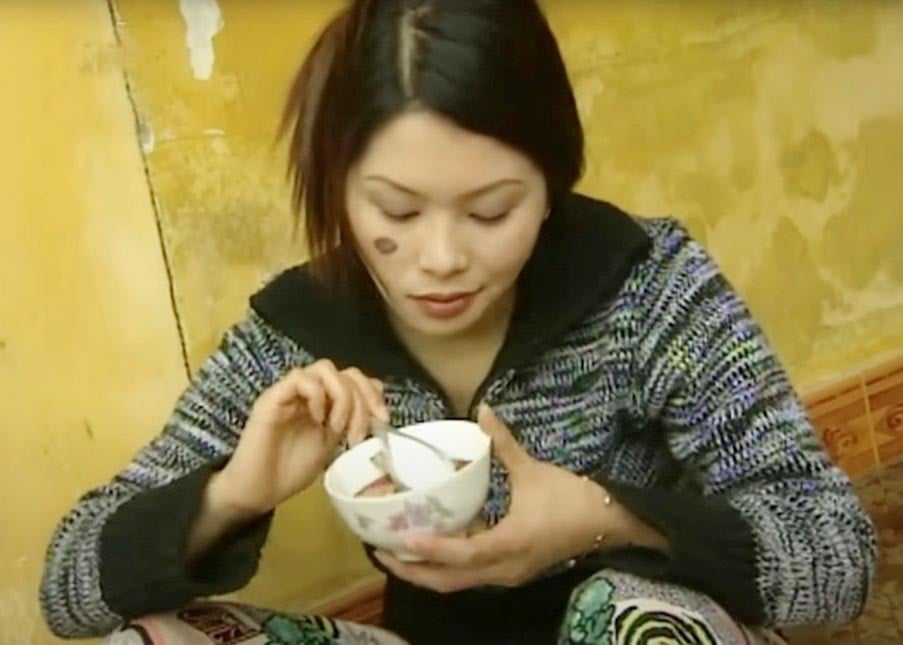 Danh hài Thanh Tú từng đi bán xăng dạo, tuổi 50 luôn lạc quan, có lối sống tích cực - Ảnh 2.
