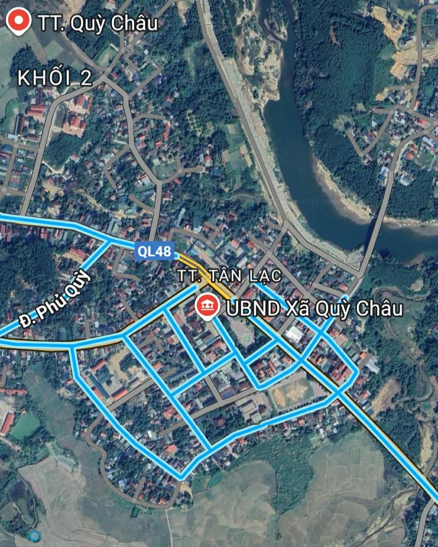 30-1759214558-nuoc-ngap-ngang-mai-nha-trong-tran-lu-chua-tung-co-o-xa-mien-nui-nghe-an.jpg