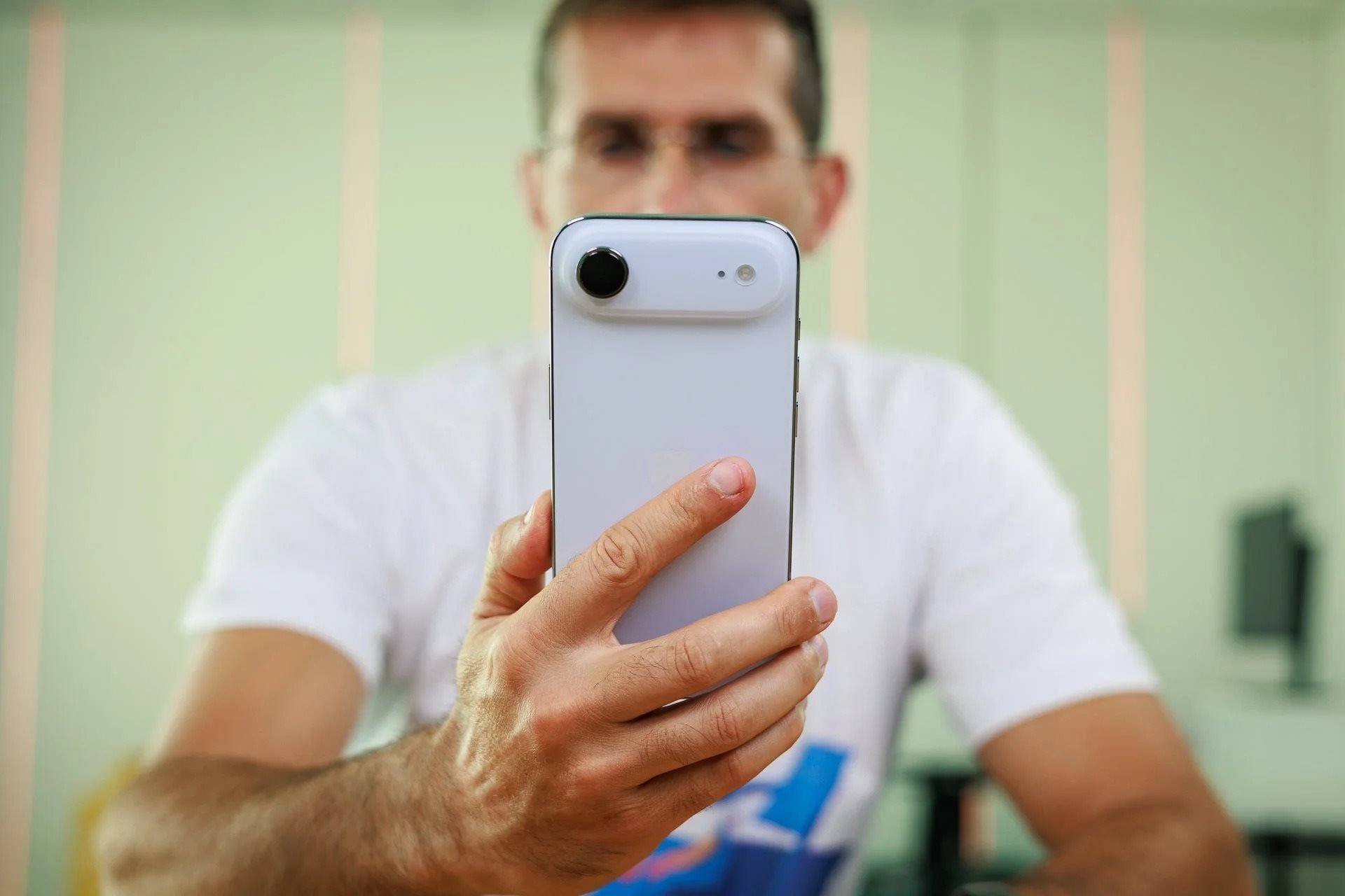 Đánh giá thật lòng về iPhone Air giá 30 triệu: Đẹp đấy, chất đấy, nhưng 
