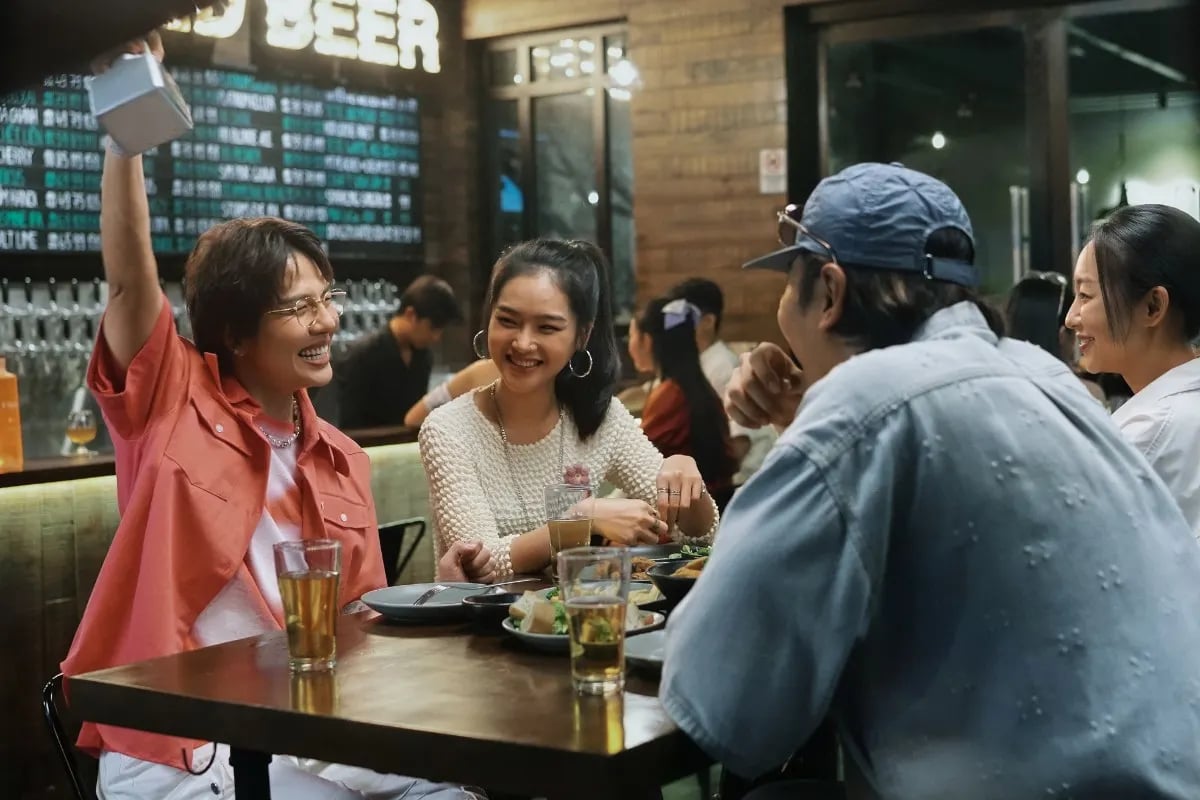 Sao hạng A Hàn Quốc ê chề khi đến Việt Nam, lộ cả khoảnh khắc thiếu vải trước mặt fan cuồng- Ảnh 7.