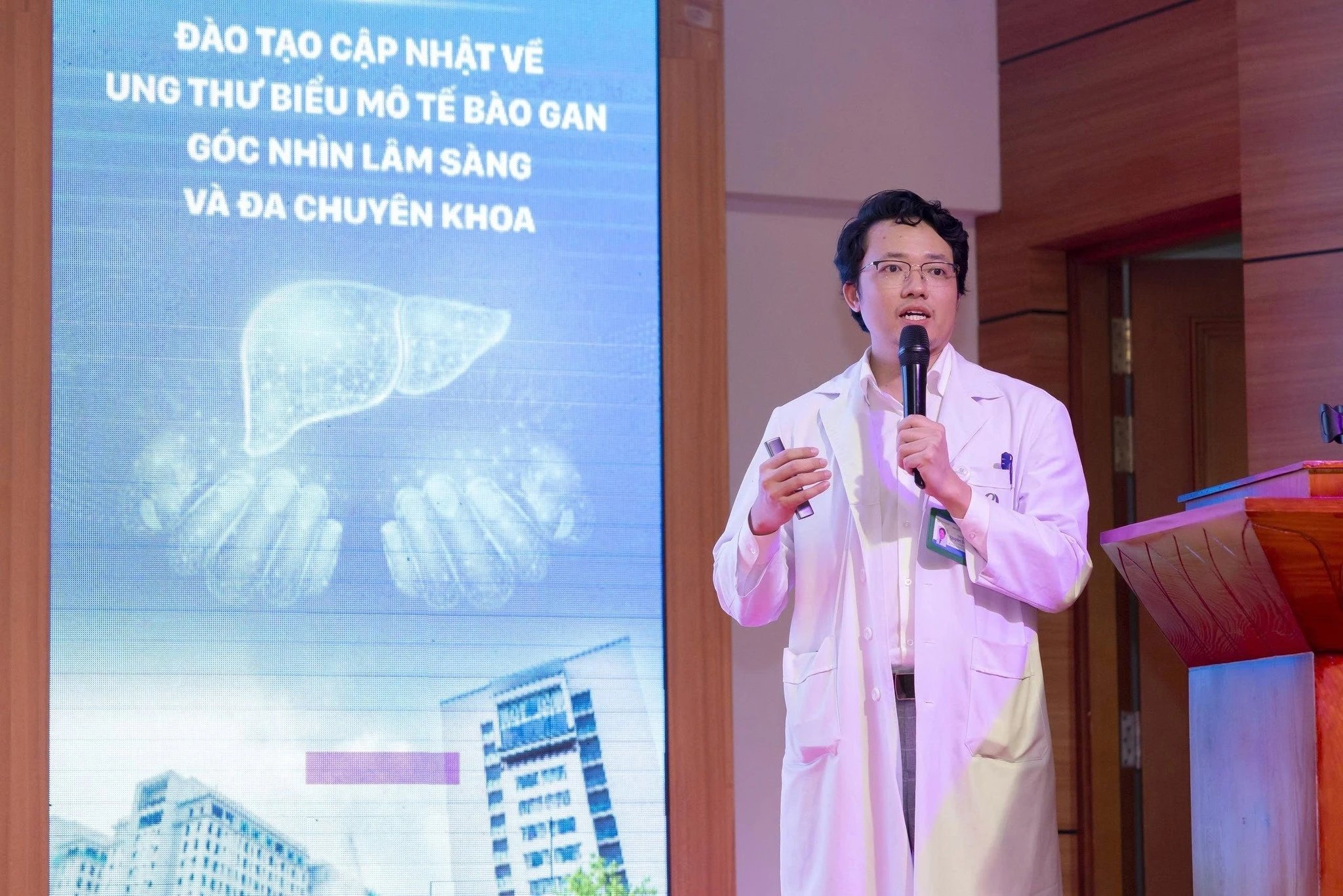 30-1759223186-loat-nguyen-nhan-khien-nguoi-viet-mac-ung-thu-gan-nhieu-hon.jpg