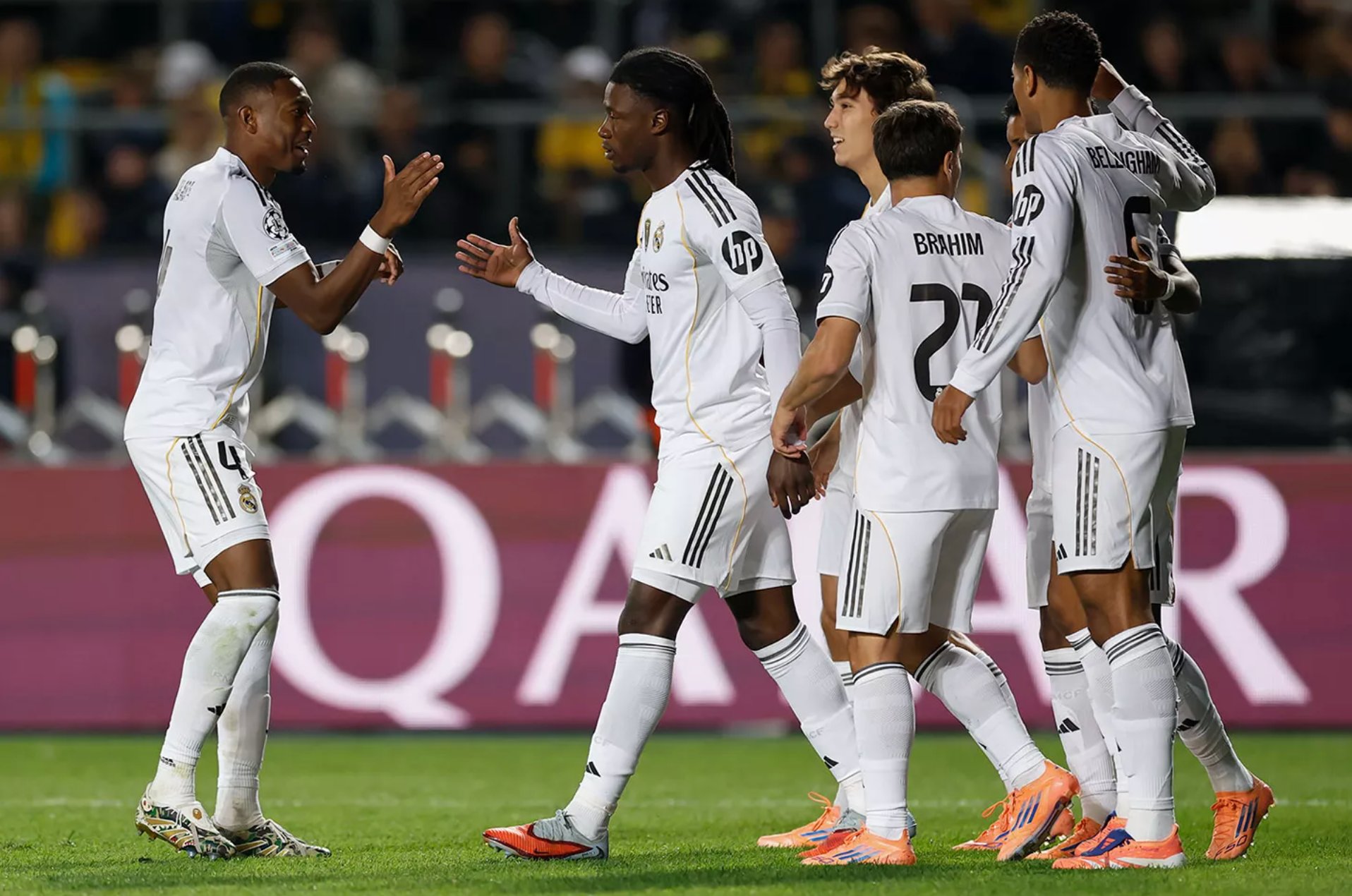 Mbappe lập hat-trick, Real Madrid mở 