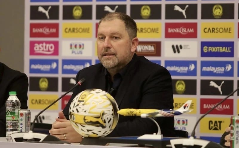 Vừa nhận án phạt từ FIFA, đội tuyển Malaysia lại sắp có thêm 4 cầu thủ nhập tịch?- Ảnh 2.