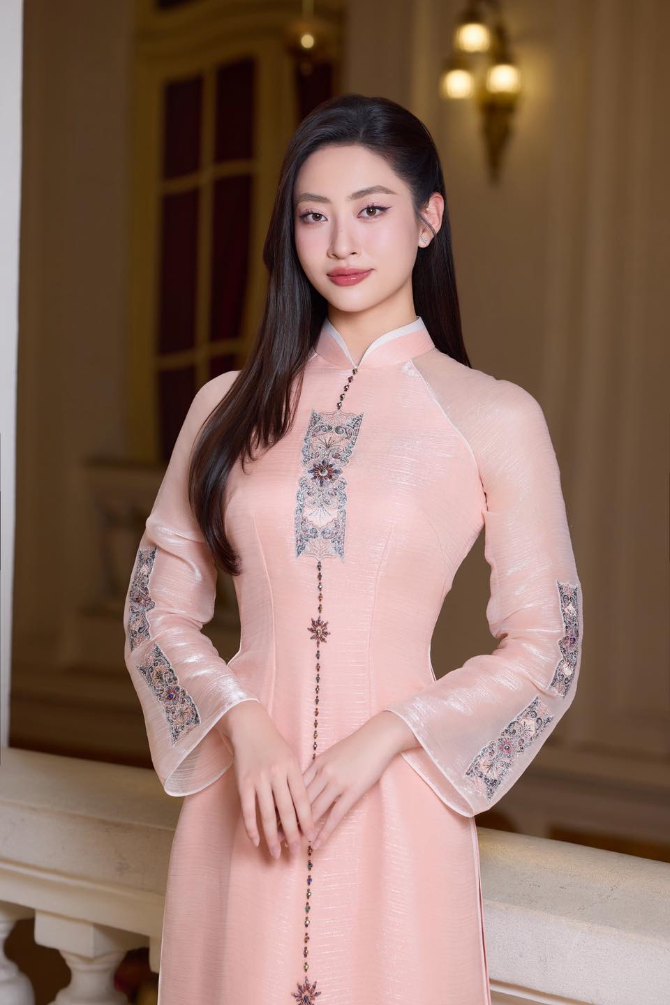 Nhà Hoa hậu Lương Thuỳ Linh ở Cao Bằng bị ngập sâu, cảnh tượng bên trong khiến nàng hậu thốt lên 
