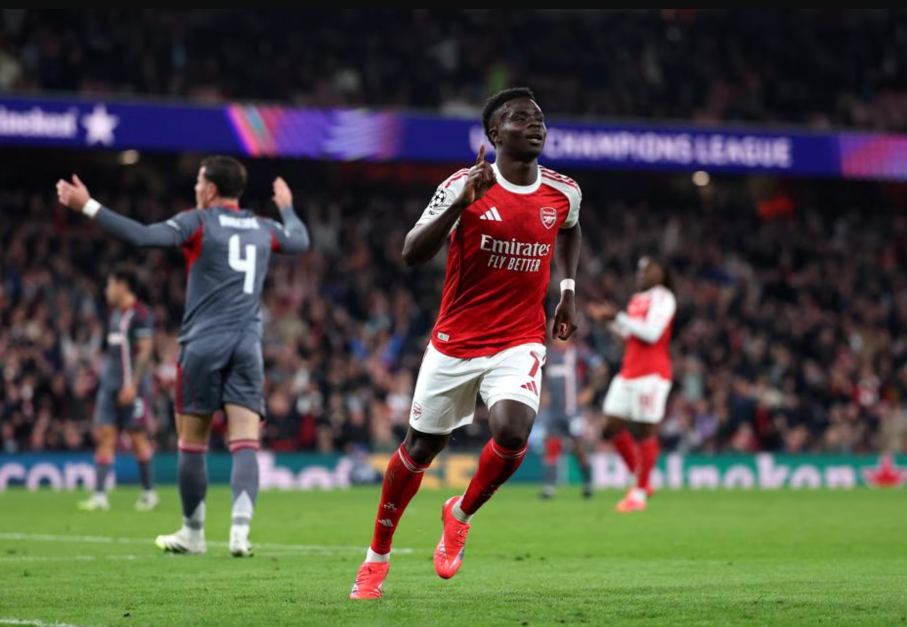 Arsenal đại phá Olympiakos, bay cao Top 5 Champions League - Ảnh 3.