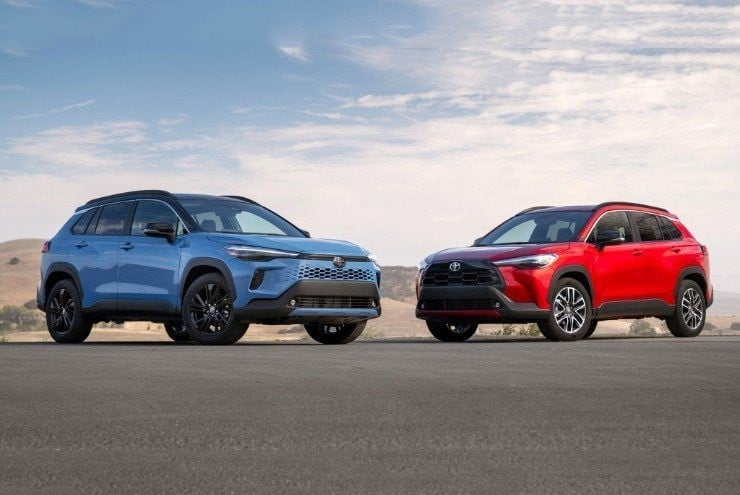 02-1759371855-toyota-sap-san-xuat-xe-hybrid-dau-tien-tai-viet-nam.jpg