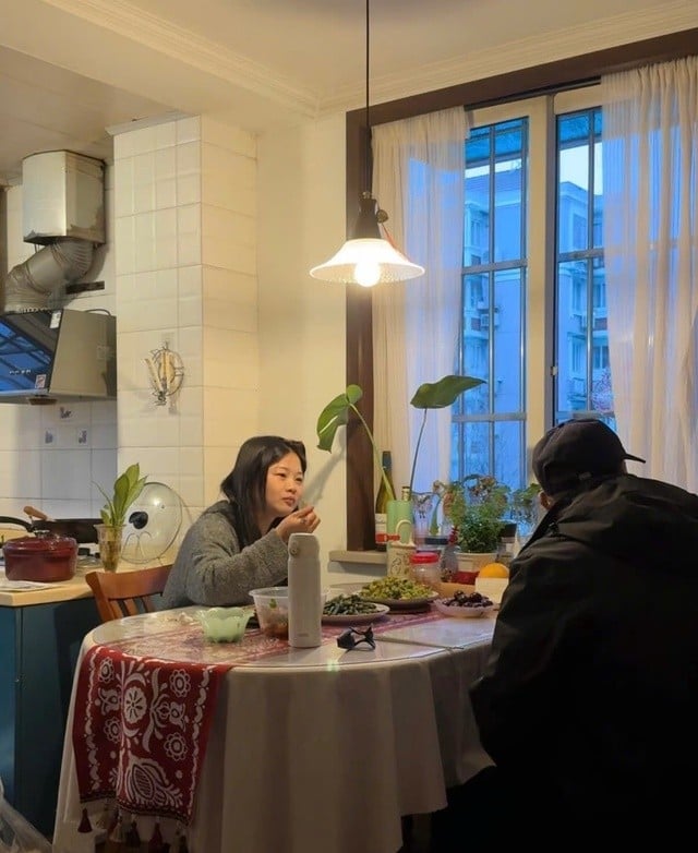 Bố chồng thấy con dâu mãi không sinh cháu liền nói nhỏ một câu, tháng sau, con dâu báo có tin vui- Ảnh 2.