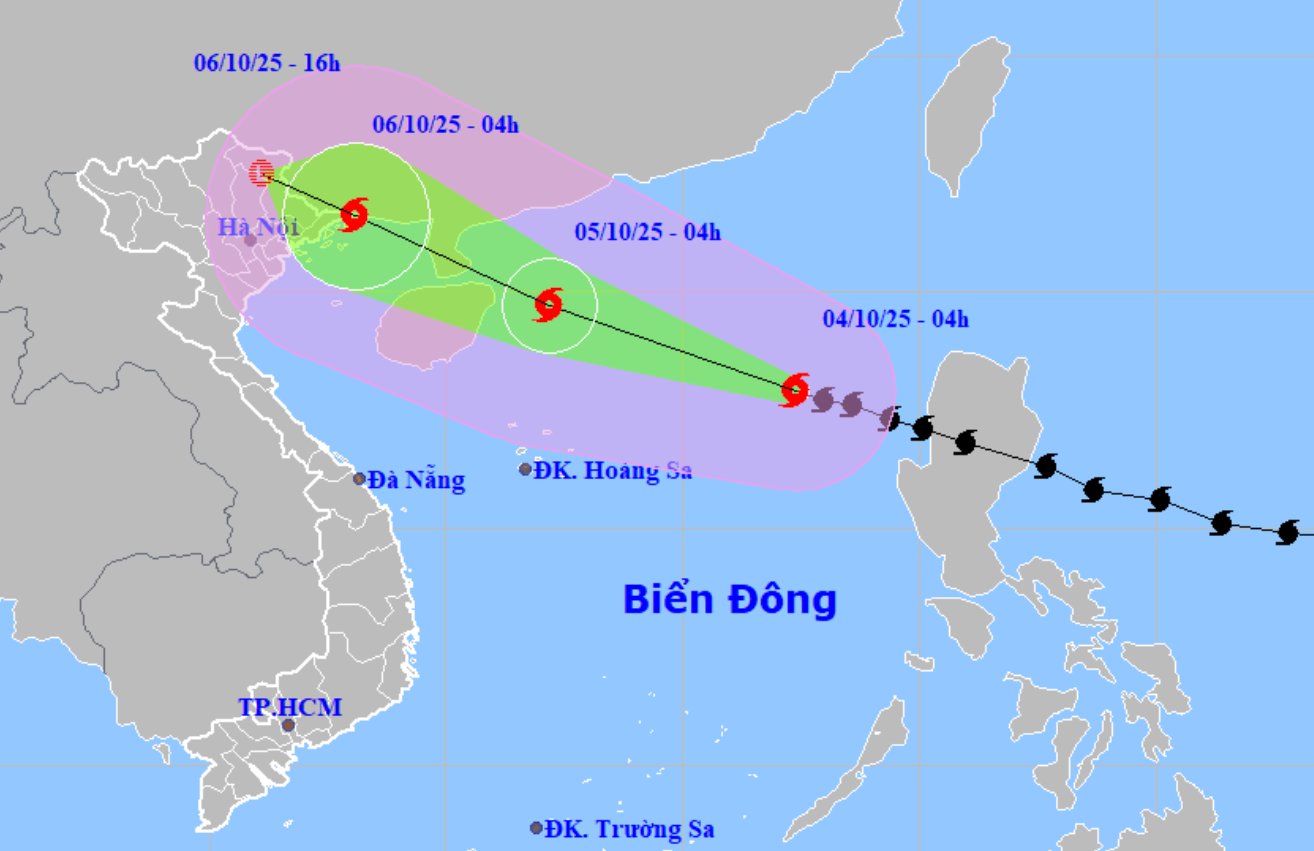 Bão Matmo mạnh lên cấp 11, giật cấp 14, hôm nay còn mạnh thêm - Ảnh 1.