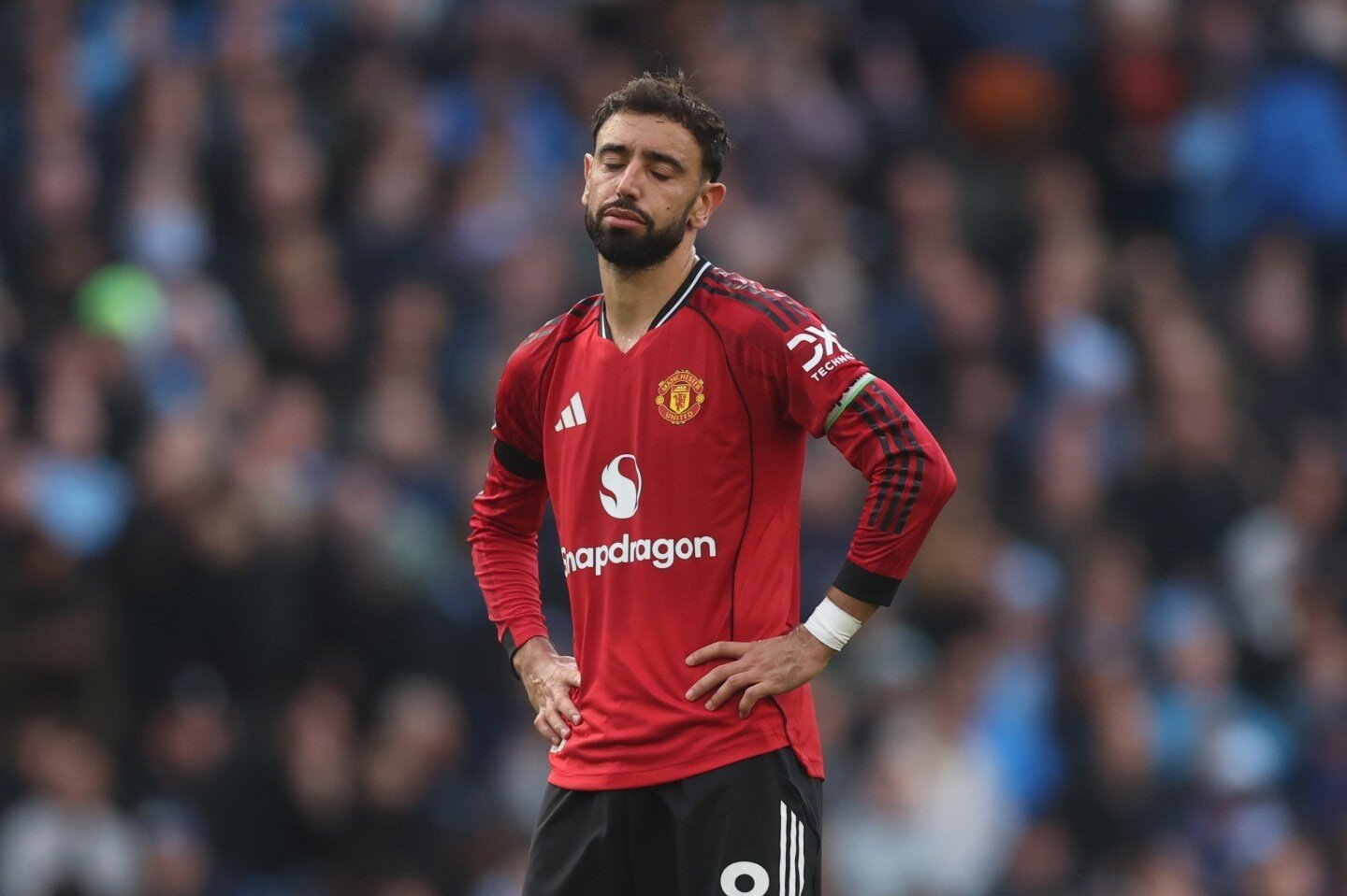 www_thesun_co_uk bruno fernandes manchester united looks 1023383799 (1).jpg