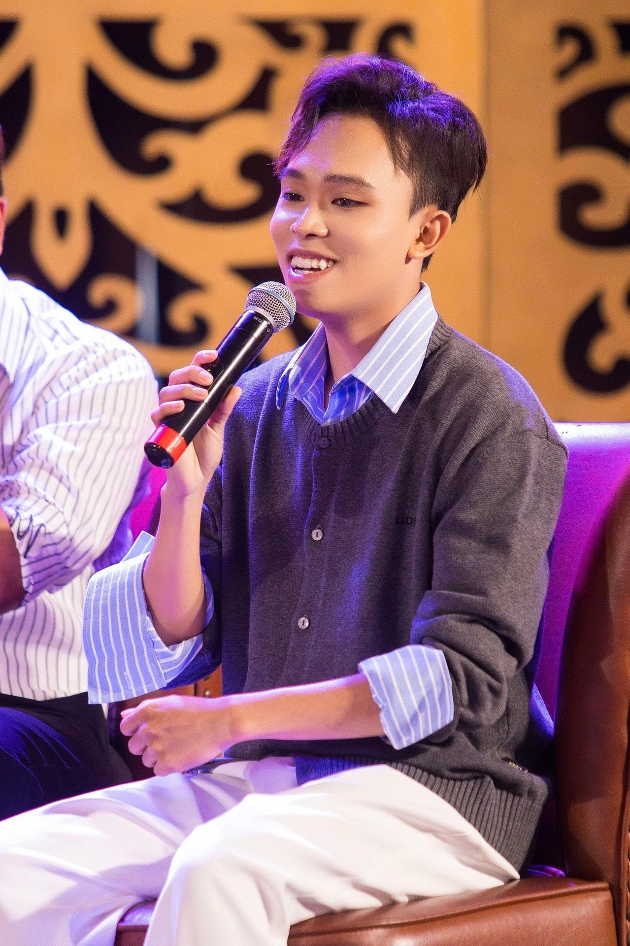 Hồ Văn Cường khoe mua được nhà tại show của Như Quỳnh- Ảnh 1.