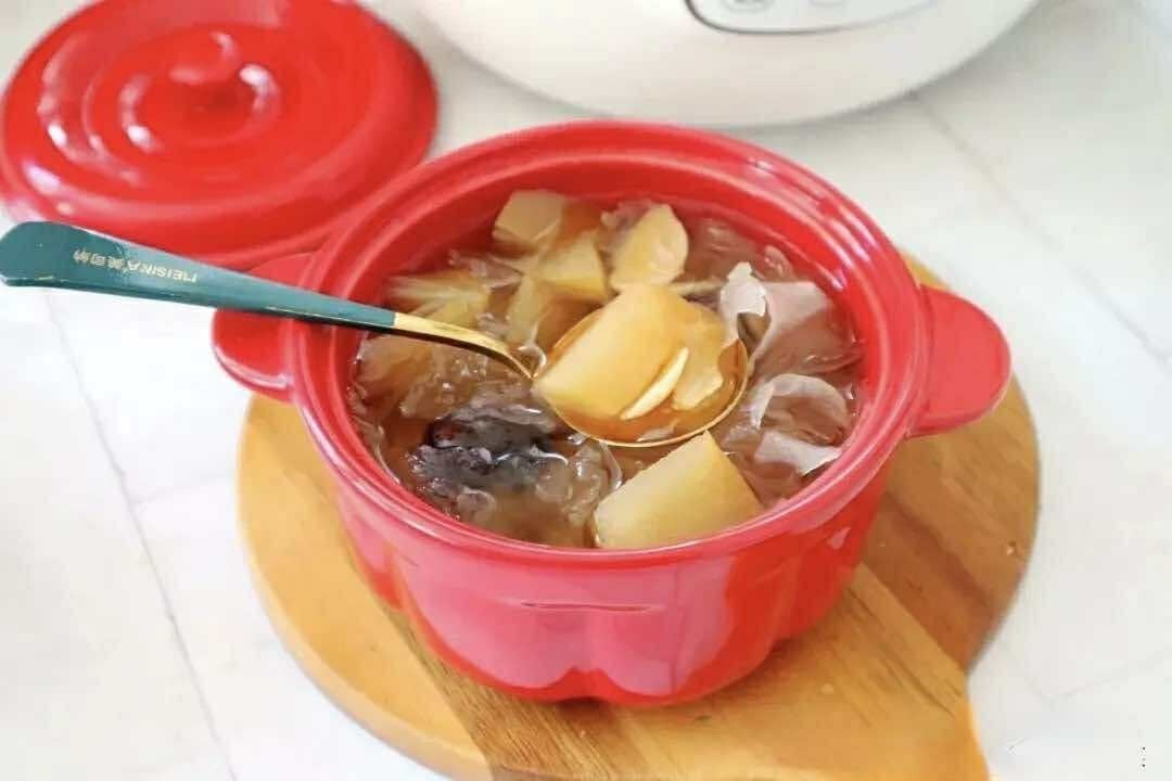 Vào mùa thu, ăn 3 món này cực tốt cho phổi, không bị khô rát họng, làn da lại mướt mịn nhờ được dưỡng ẩm - Ảnh 2.