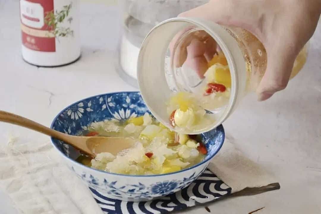 Vào mùa thu, ăn 3 món này cực tốt cho phổi, không bị khô rát họng, làn da lại mướt mịn nhờ được dưỡng ẩm - Ảnh 4.