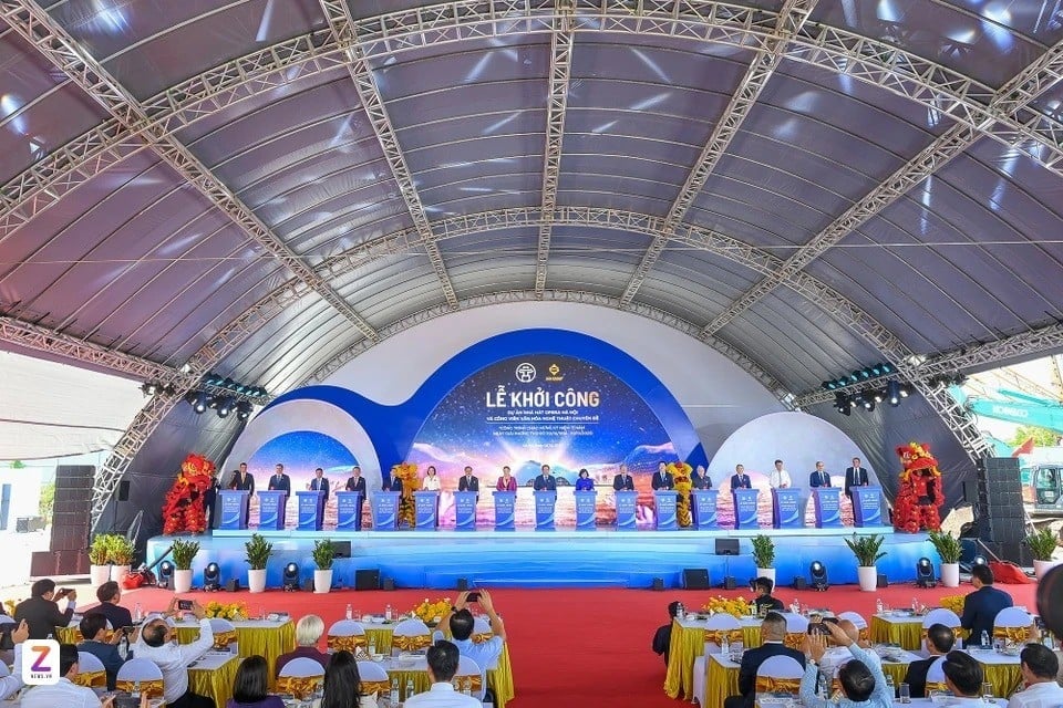 06-1759742615-can-canh-noi-sap-tro-thanh-nha-hat-opera-12700-ty-dong-ben-ho-tay.jpg