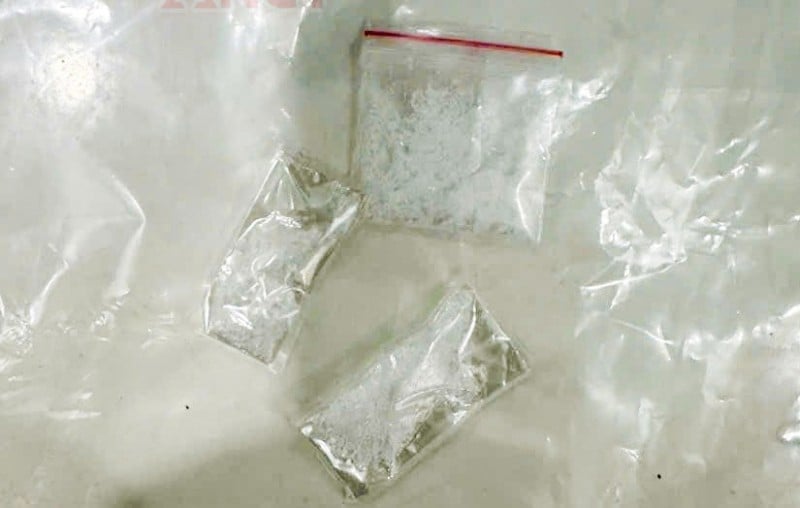 Bắt quả tang 9 con nghiện đang “phê” hàng đá -2
