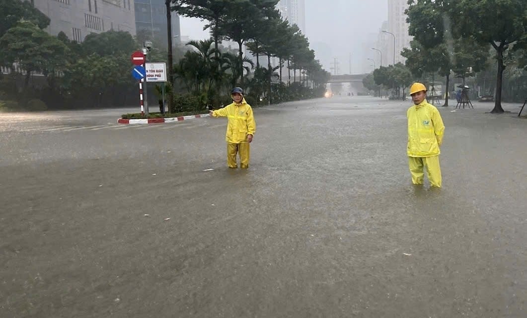 ha-noi-mua-lon1.jpeg