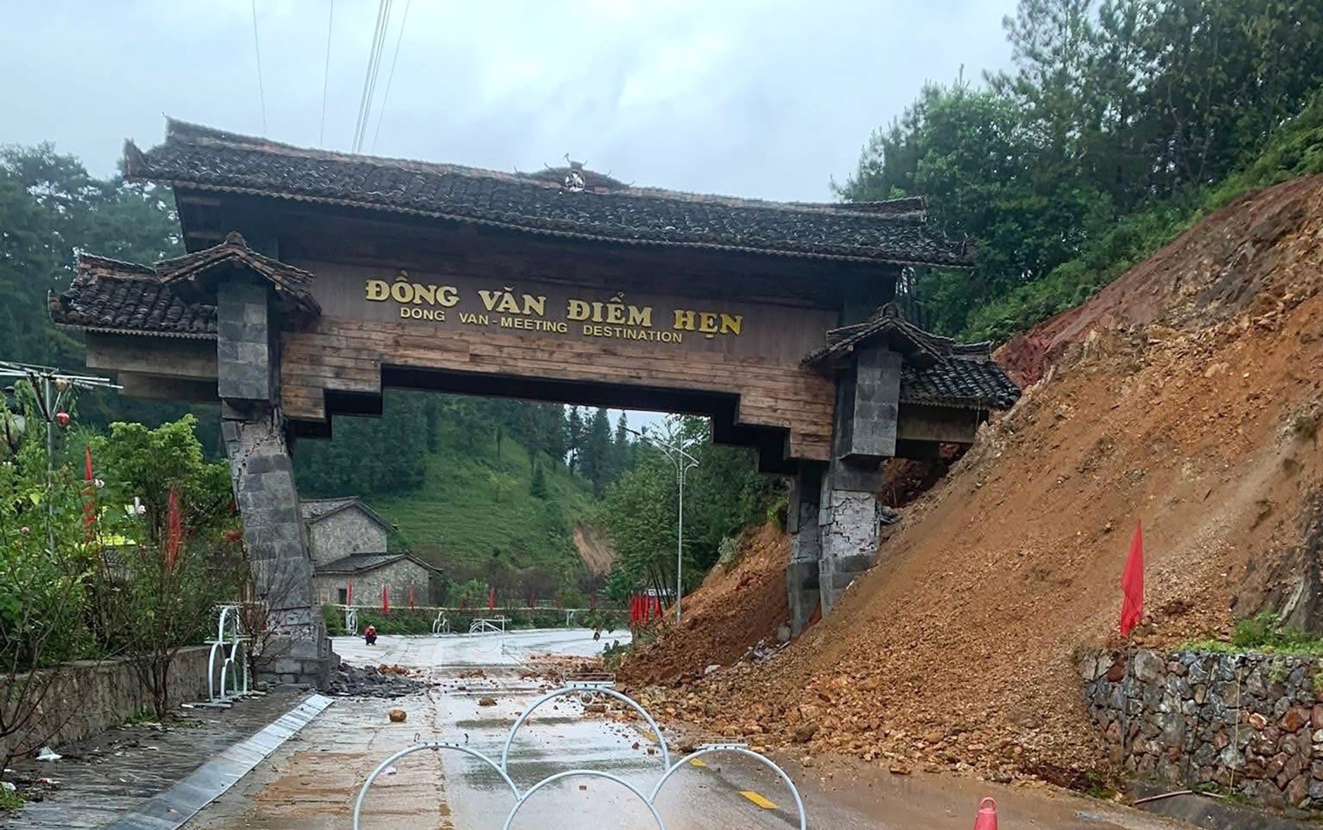 cong chao 1.jpg