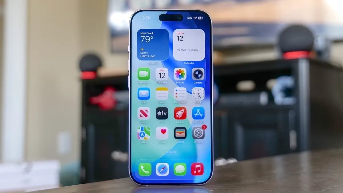 iPhone đã sao chép đủ thứ từ Android, vậy mà còn mỗi tính năng hay nhất này lại mãi không 