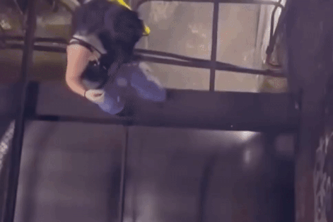 09-1759993950-tiktoker-12-tuoi-chet-vi-tro-luot-tau-gay-soc.gif