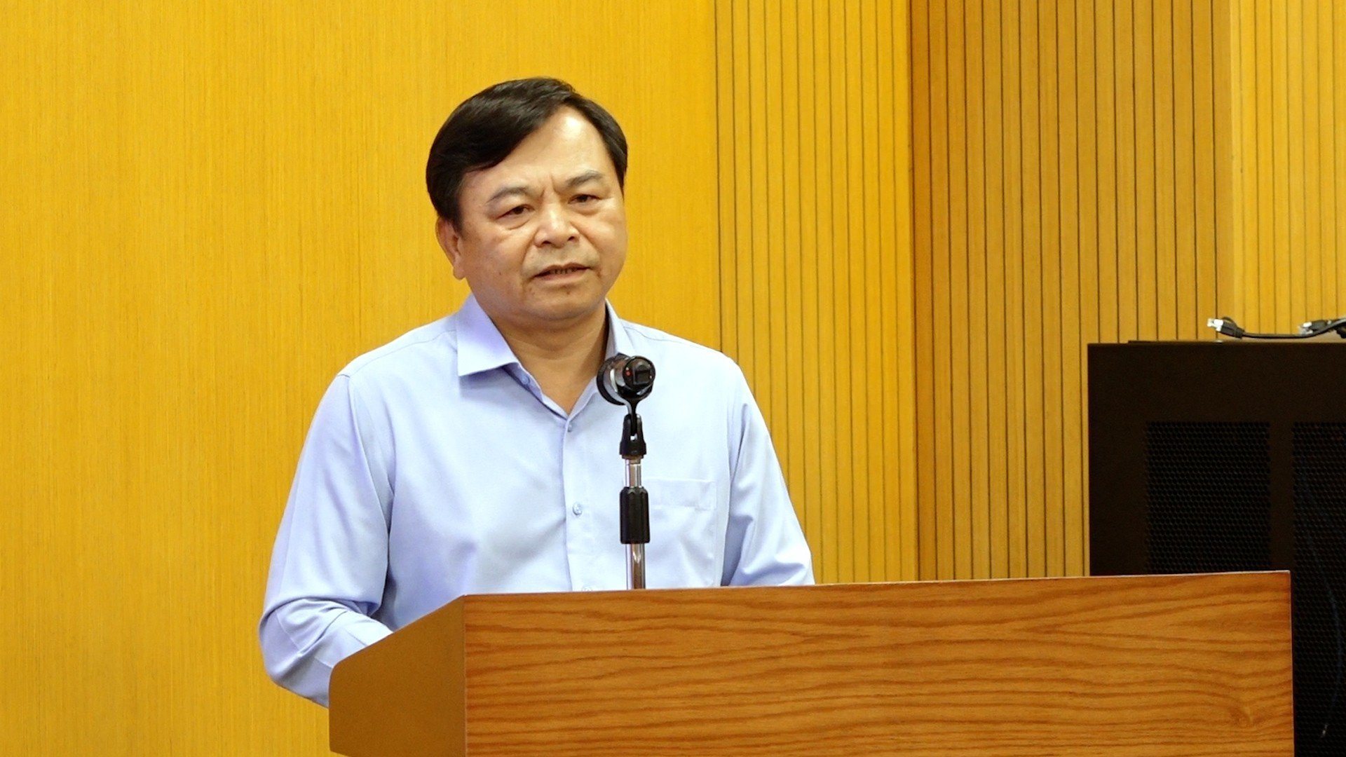 Thứ trưởng Bộ Nông nghiệp và Môi trường nói về những điều người dân cần gì sau lũ