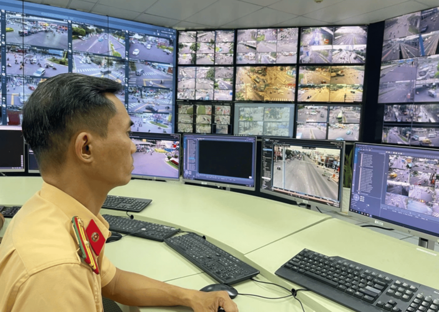 Camera AI phát hiện vi phạm giao thông tại TP HCM: Chuyển biến tích cực trong ý thức người dân - Ảnh 1.