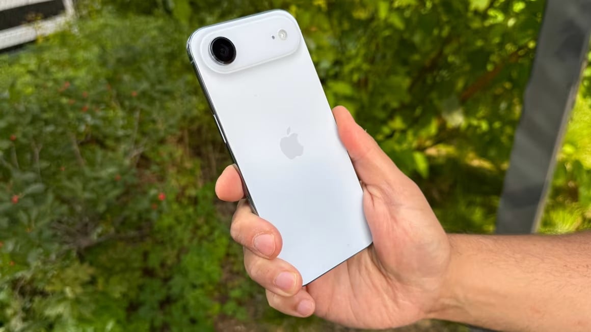 iphone air cnn