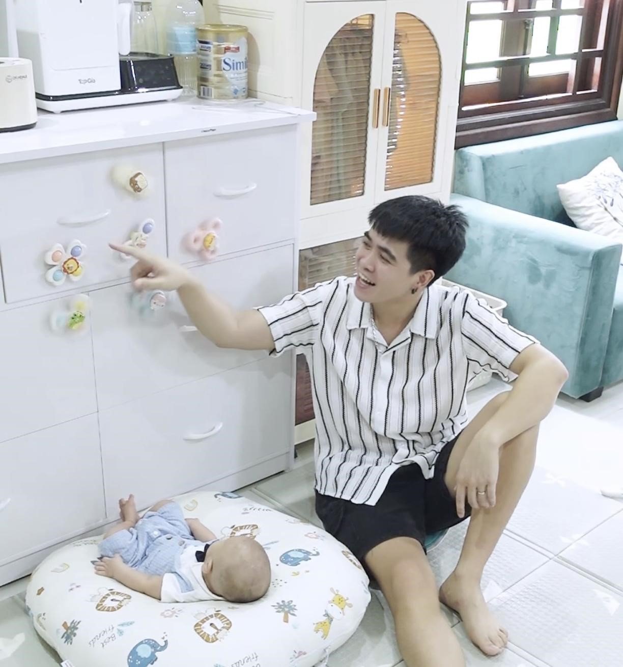 Chồng Bắc Ninh lội nước lũ lịch sử nấu
