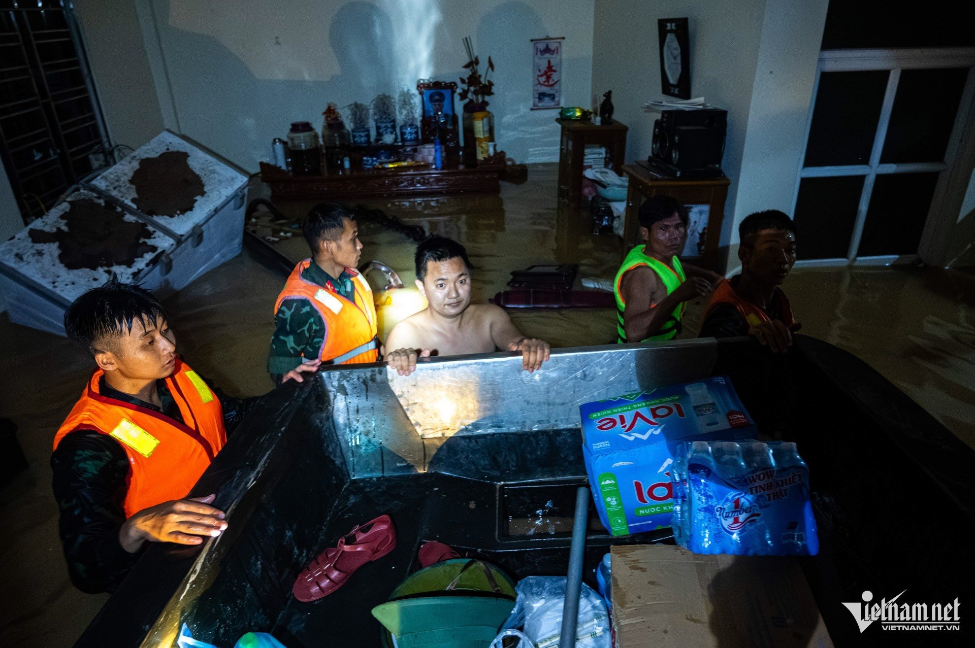 W-TRUNG GIA 1 TRAN DUC ANH 15.jpg