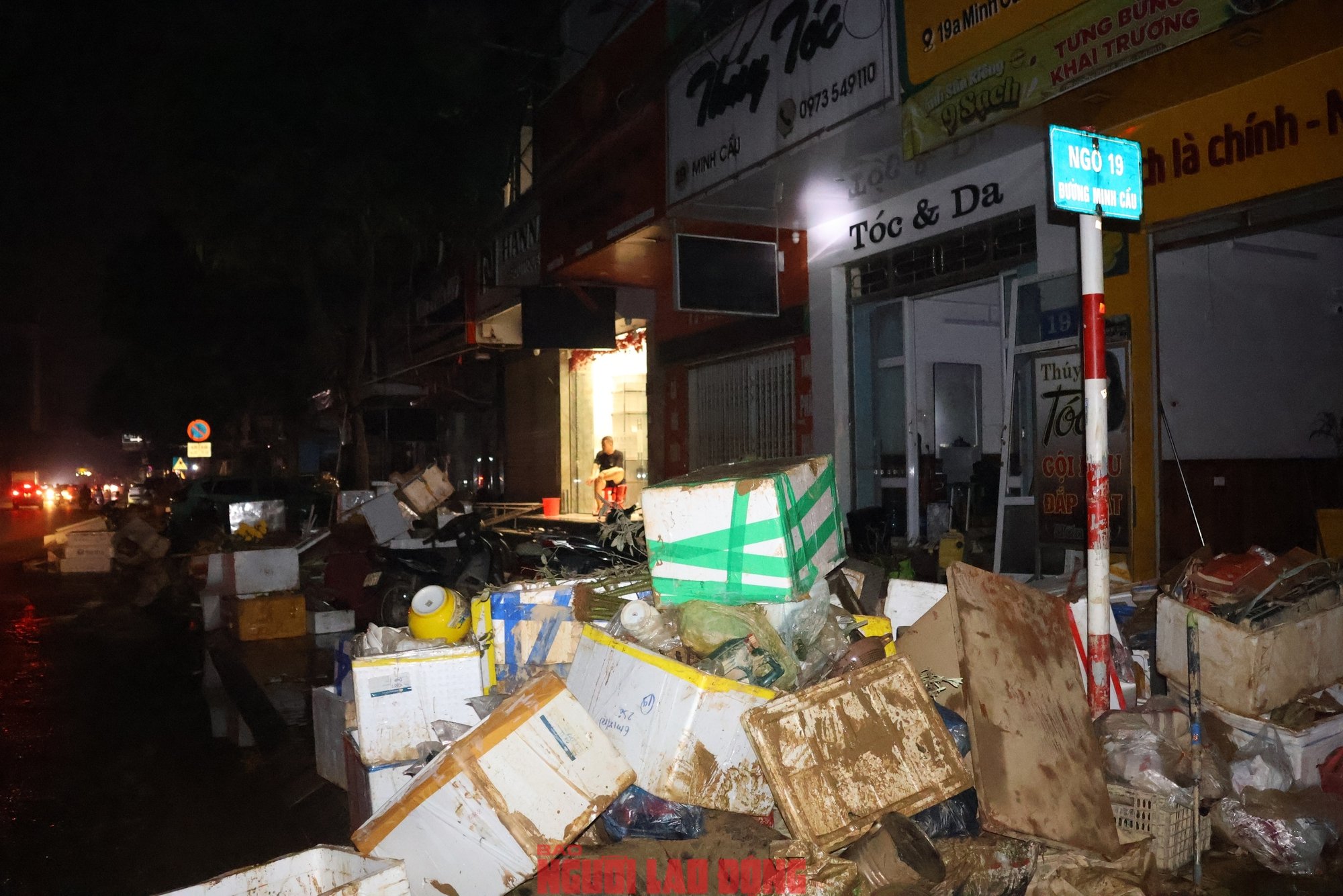 Người dân Thái Nguyên khắc phục hậu quả trận lũ lịch sử chưa từng có - Ảnh 4.