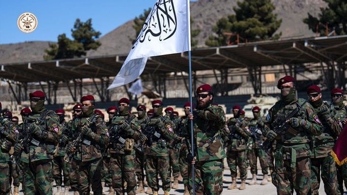 Afghanistan tấn công biên giới Pakistan, căng thẳng leo thang - Ảnh 1.