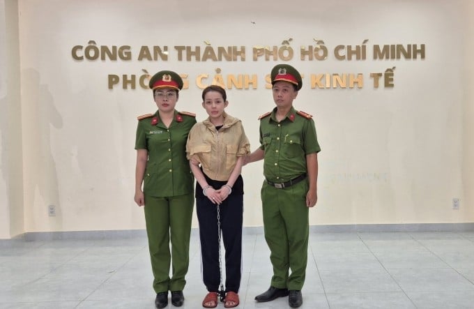 Ngân 98 tại cơ quan điều tra. Ảnh: Công an TP HCM