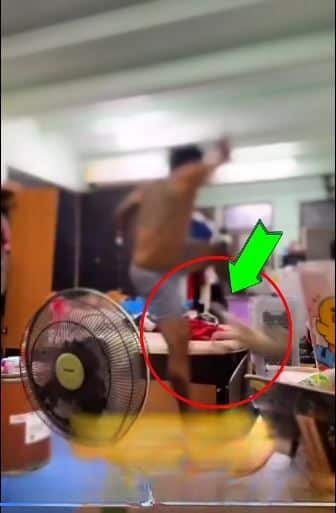 Người đàn ông bất ngờ bị công ty sa thải, xem đoạn clip từ camera nhiều netizen hoàn toàn đồng tình- Ảnh 2.