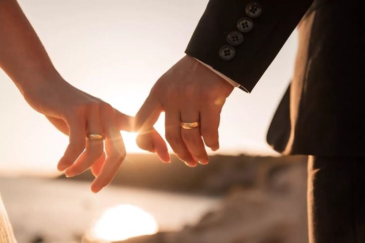 Nghe mẹ kể chuyện định đẻ cố con trai, ba nói một câu khiến tôi bật khóc: Đây mới là người đàn ông tử tế!- Ảnh 2.