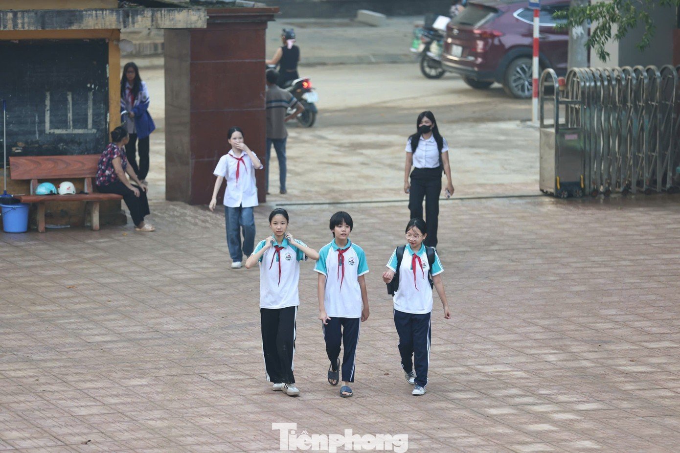 tp-hoc-sinh-vung-lu29.jpg