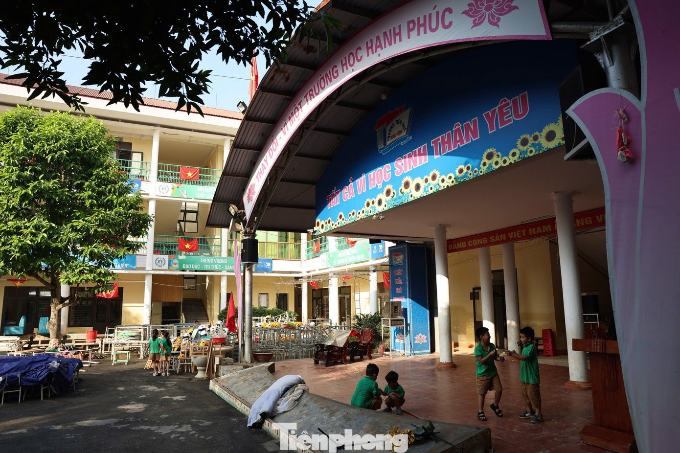 tp-hoc-sinh-vung-lu23.jpg