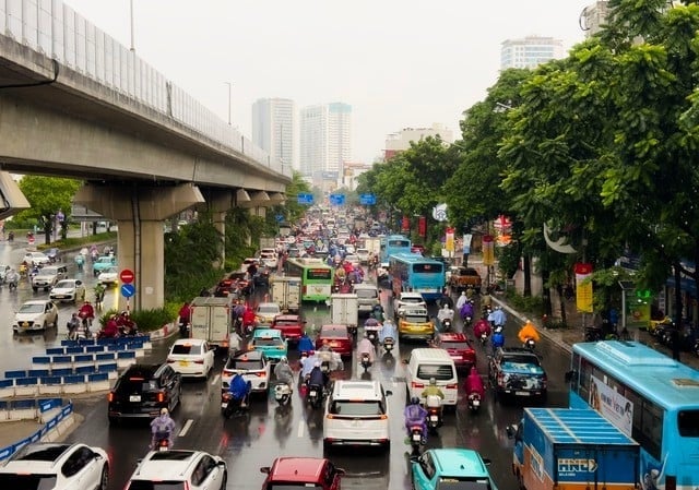 14-1760416224-canh-tuong-o-ha-noi-sang-1410.jpg