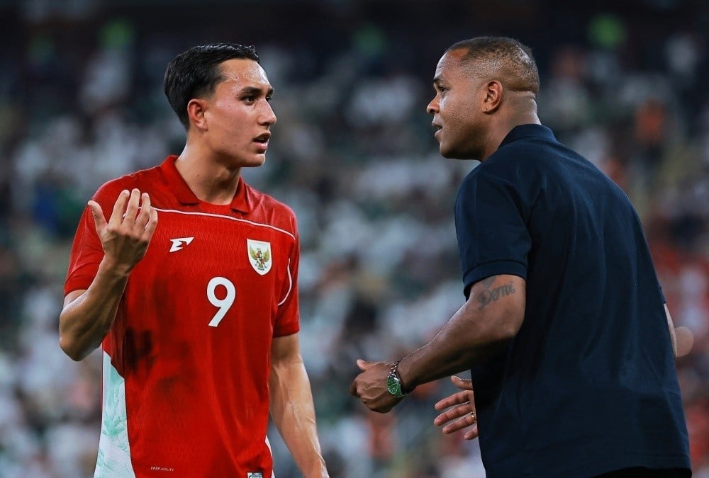 14-1760413054-son-thang-ronaldo-la-noi-e-che-cho-malaysia-va-indonesia.jpg