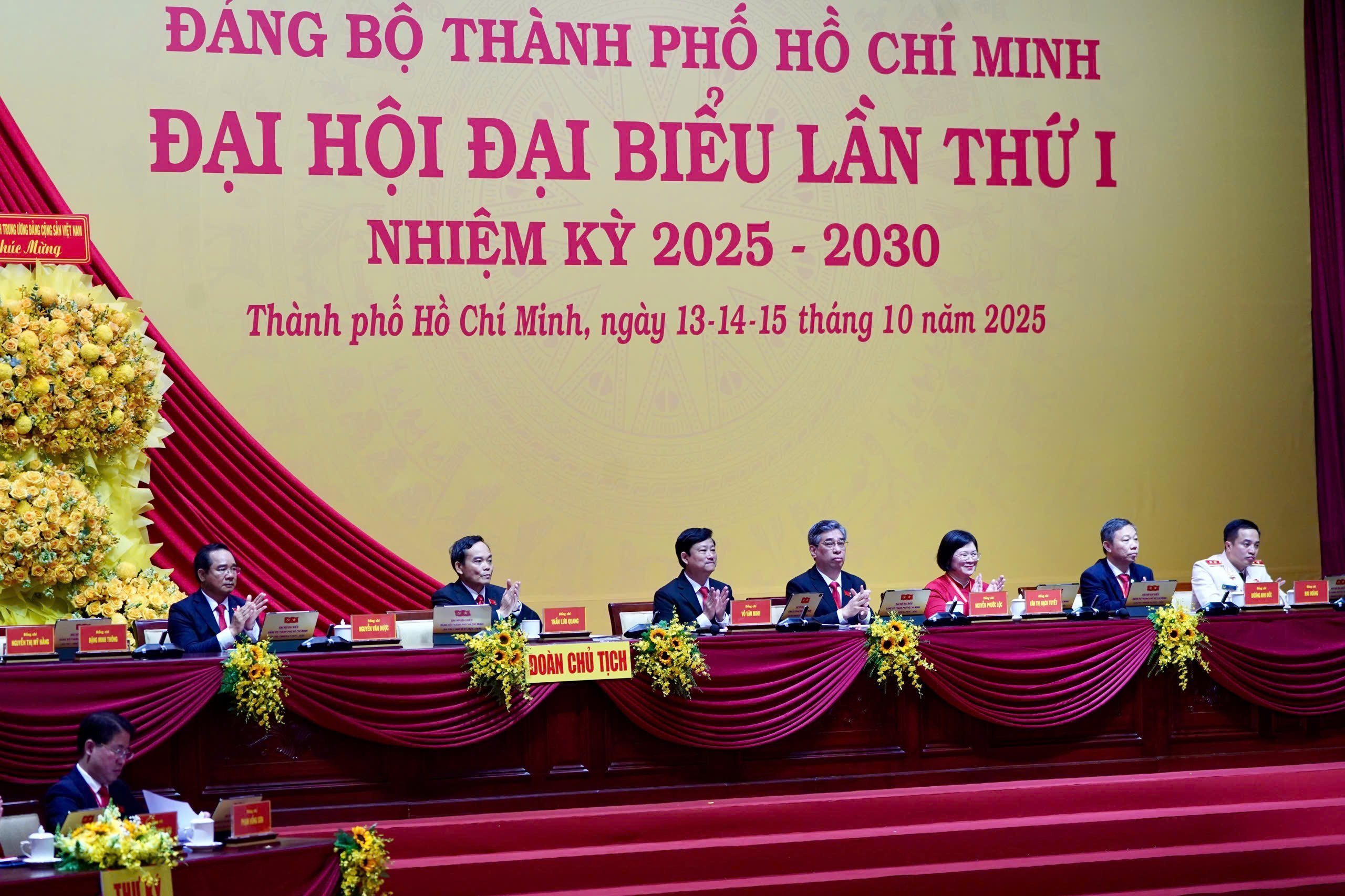 Danh sách Thường trực và Ban Thường vụ Thành ủy TP.HCM nhiệm kỳ 2025 - 2030 - Ảnh 1.