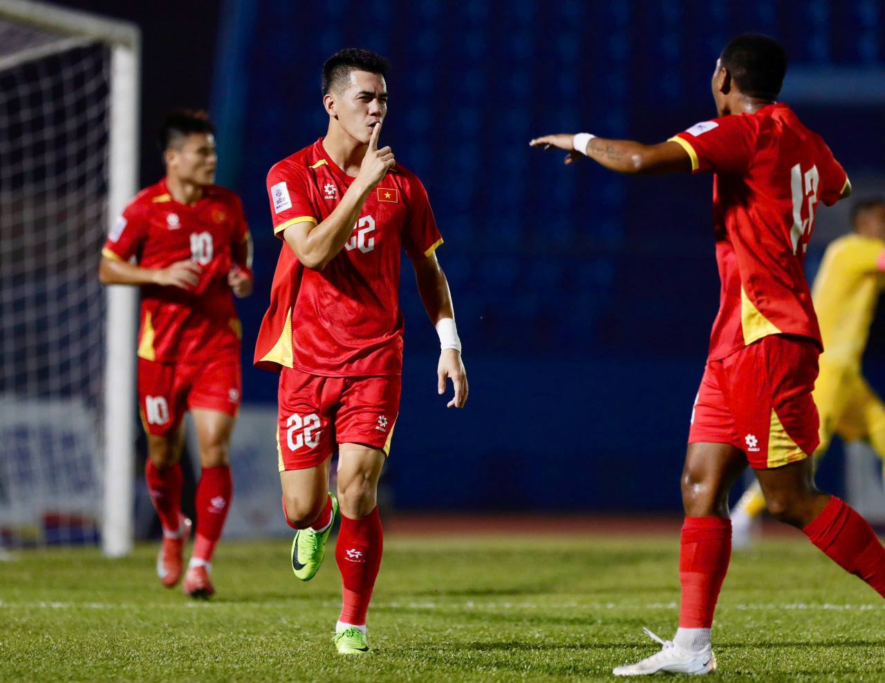 Đội hình Việt Nam vs Nepal: HLV Kim Sang-sik “xoay bài” mạnh mẽ?- Ảnh 1.
