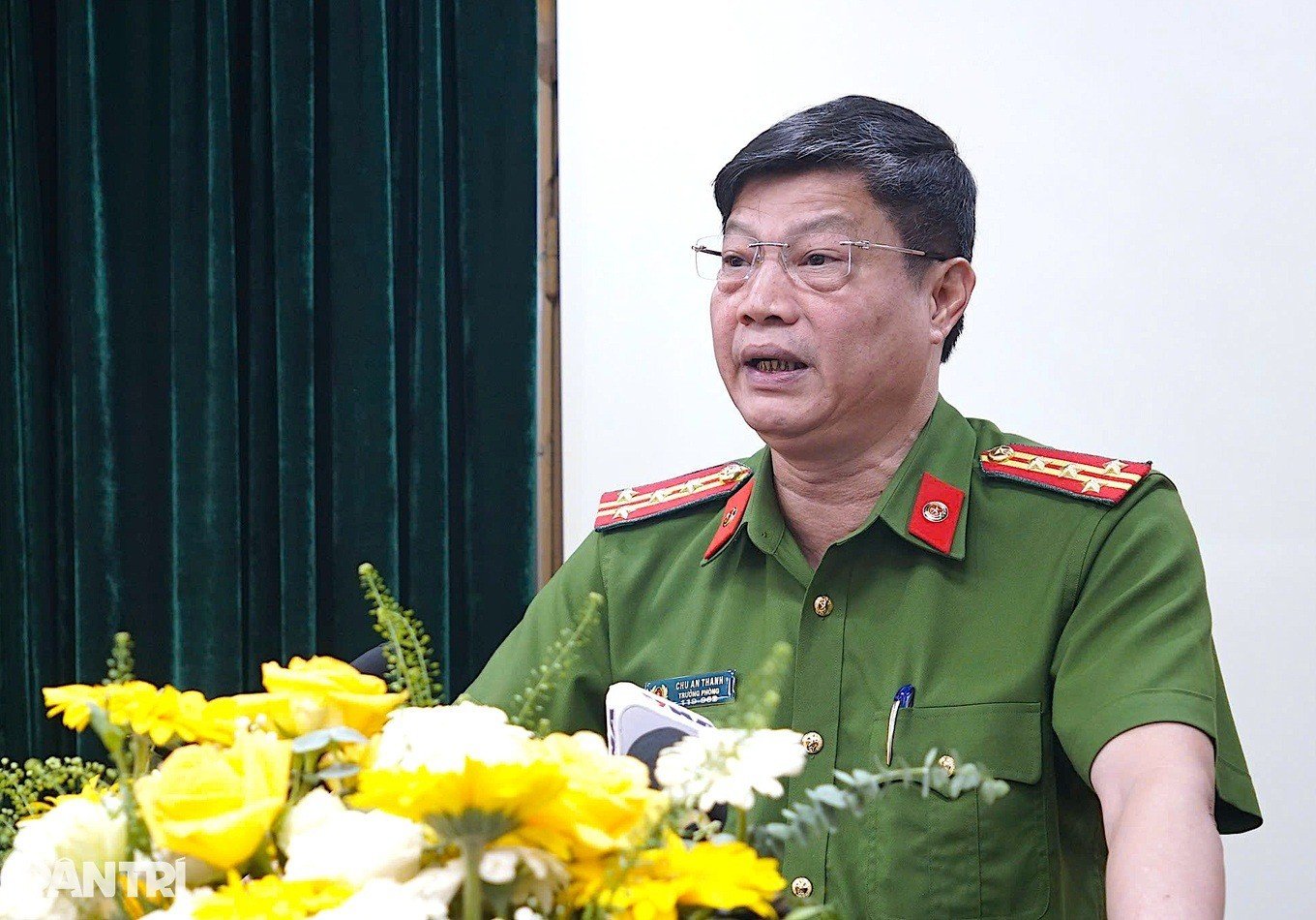 14-1760430033-shark-binh-bi-bat-voi-cao-buoc-chiem-doat-30000-ty-dong.jpg