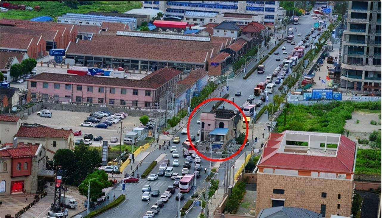 Đòi 350 tỷ và 6 căn nhà, chê 10 tỷ tiền đền bù, chủ nhân ngôi nhà 3 tầng