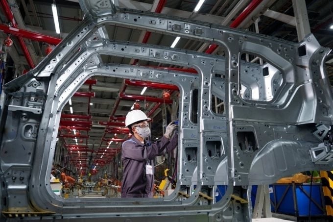 Vingroup lập kỷ lục chưa từng có trong lịch sử VN, tỷ phú Phạm Nhật Vượng tạo kỳ tích trong cùng 1 ngày - Ảnh 3.