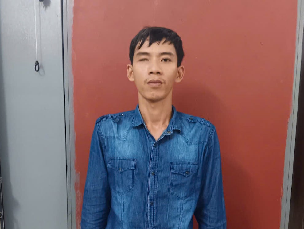 Cặp vợ chồng cầm đầu đường dây chăn dắt trẻ em ngậm dầu phun lửa ở Cần Thơ- Ảnh 2.
