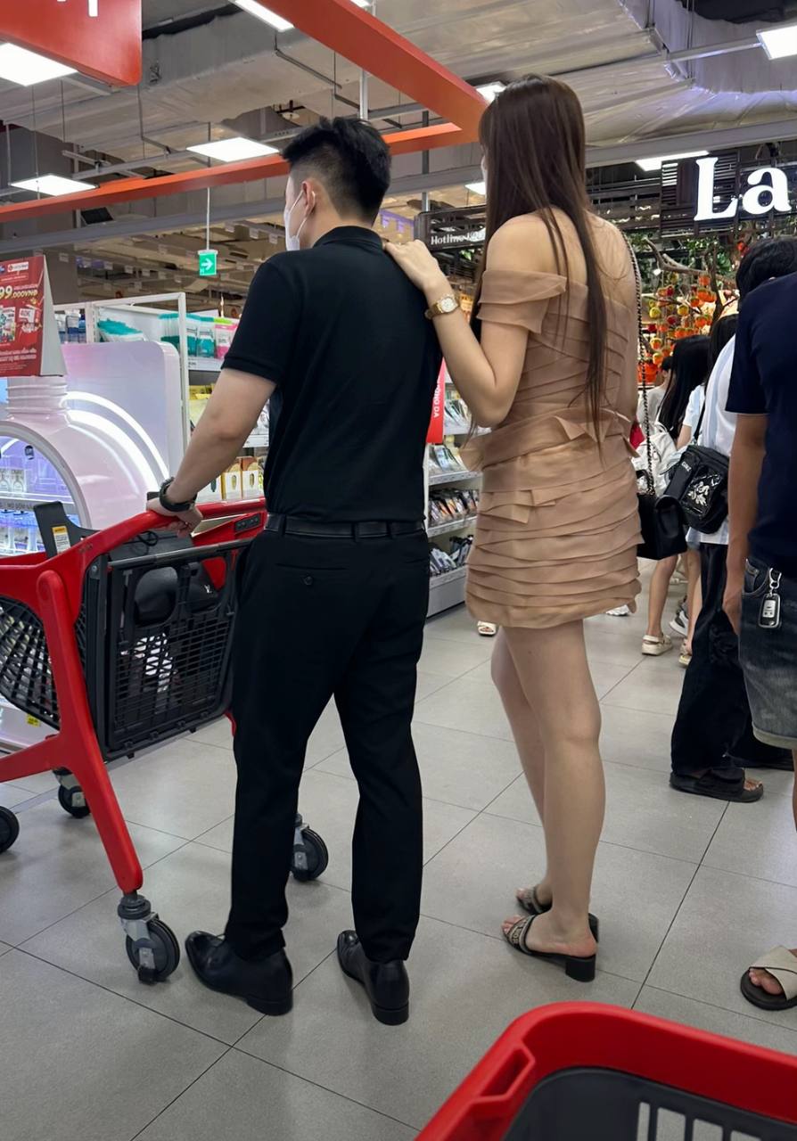 Hoa hậu Đỗ Hà kết hôn với thiếu gia, thiệp cưới đã được hé lộ- Ảnh 4.