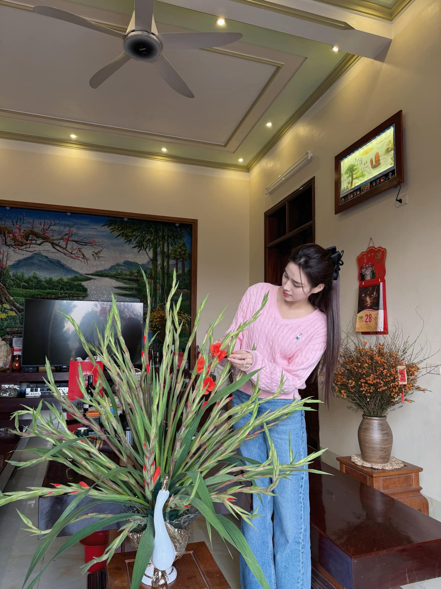 Đám cưới Hoa hậu Đỗ Hà và thiếu gia xây dựng: Nhà gái đã dựng rạp, có 1 điểm lạ chưa từng thấy!- Ảnh 4.
