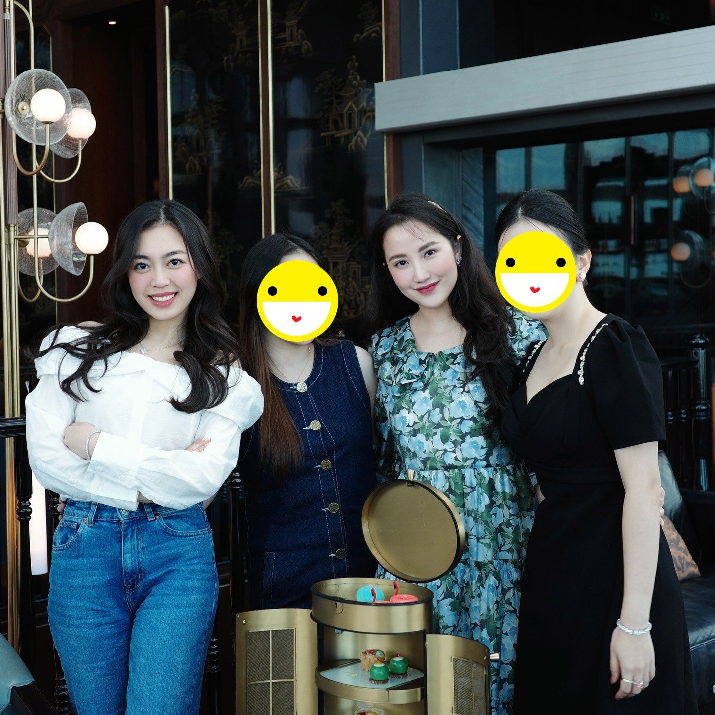 Chuyện tình của cặp đôi