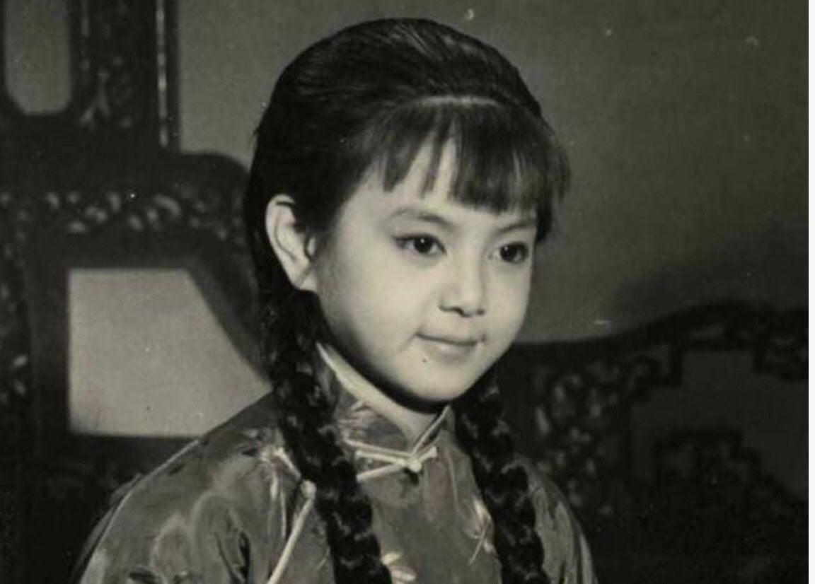 Ngọc nữ màn ảnh hé lộ “quy tắc sinh tồn trong hào môn”: Mang thai vẫn phải dậy sớm pha trà, hôn nhân chỉ là ván cờ quyền lực- Ảnh 2.
